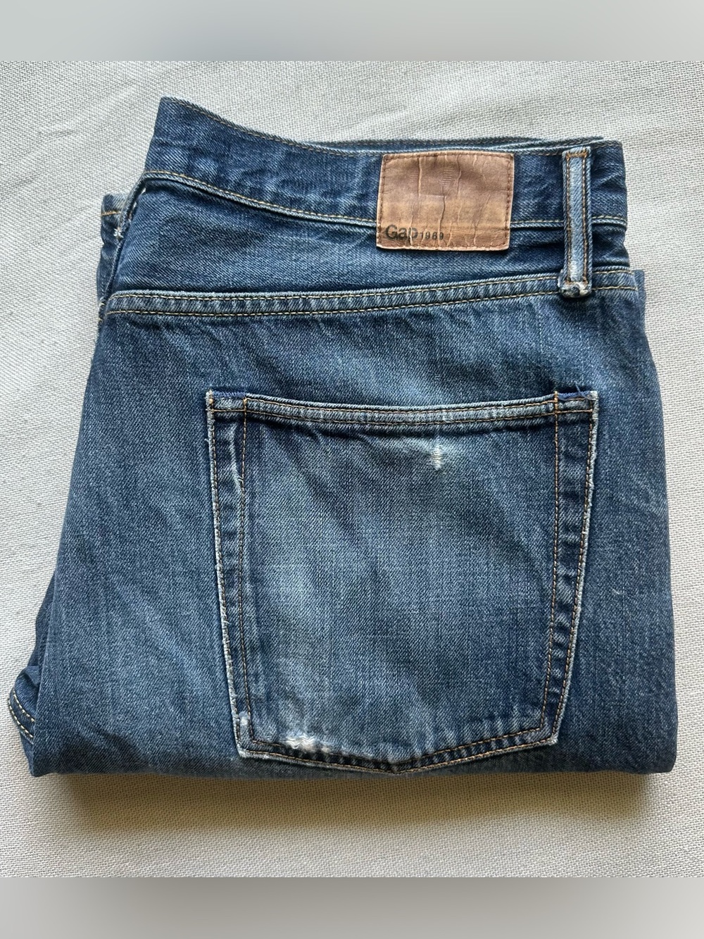 Men’s Gap Relaxed Fit Denim Jeans 34x32 *Flaws